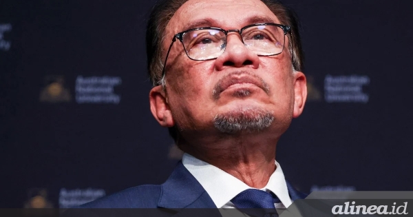 Dilema PM Anwar hadapi reaksi warga atas permohonan tahanan rumah bagi Najib&nbsp;Razak